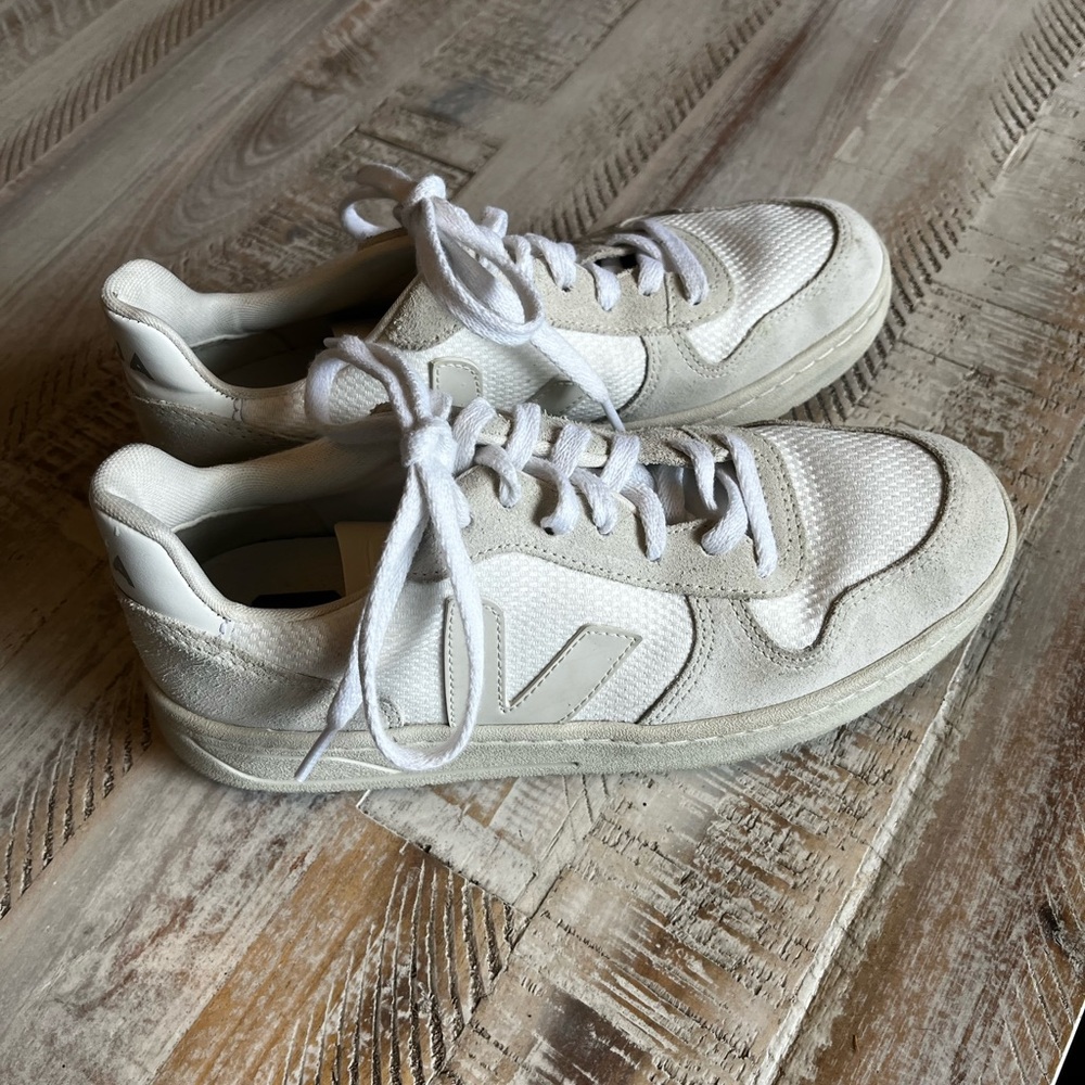 Veja Women’s Cream and White V-10 Sneakers